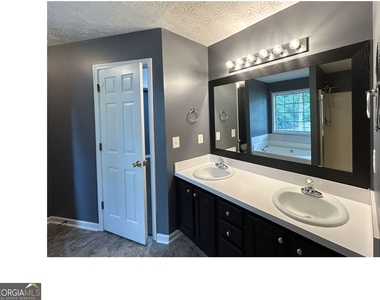 344 River Landing Drive - Photo Thumbnail 14
