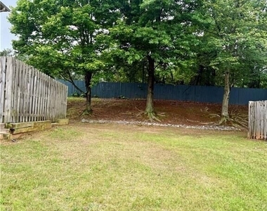 4153 Park Chase Drive - Photo Thumbnail 19