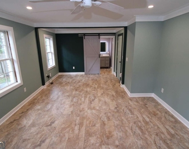 303 Mahan Street - Photo Thumbnail 8