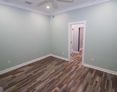 303 Mahan Street - Photo Thumbnail 17