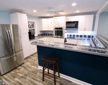 303 Mahan Street - Photo Thumbnail 4