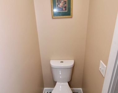 303 Mahan Street - Photo Thumbnail 14