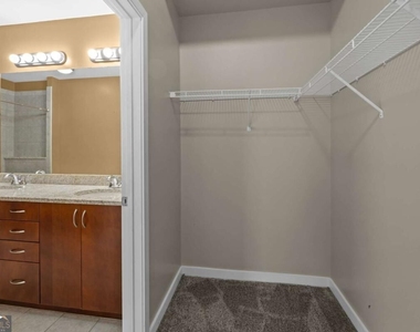 400 W Peachtree Street Nw - Photo Thumbnail 11