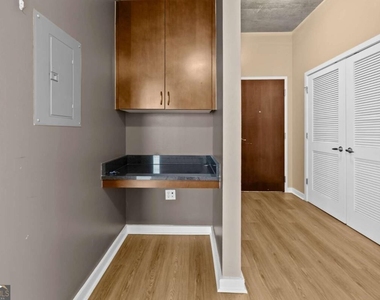 400 W Peachtree Street Nw - Photo Thumbnail 4
