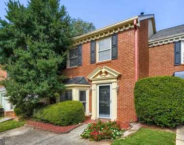 410 Forestgate Court - Photo Thumbnail 2