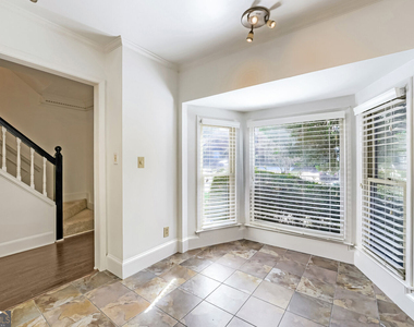 410 Forestgate Court - Photo Thumbnail 3