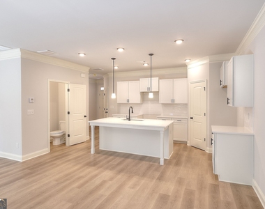33 Crest Drive - Photo Thumbnail 2