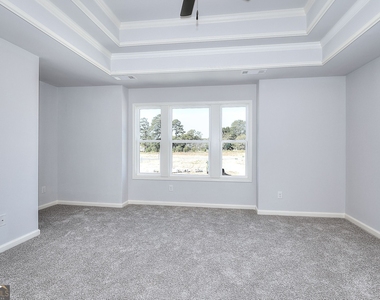 33 Crest Drive - Photo Thumbnail 14