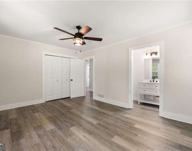 4755 Kent Road - Photo Thumbnail 12
