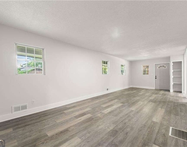 4755 Kent Road - Photo Thumbnail 6
