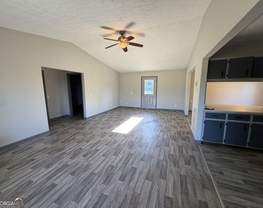 816 Bert Moorhead Road - Photo Thumbnail 2
