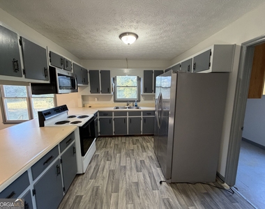816 Bert Moorhead Road - Photo Thumbnail 3
