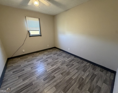 816 Bert Moorhead Road - Photo Thumbnail 8