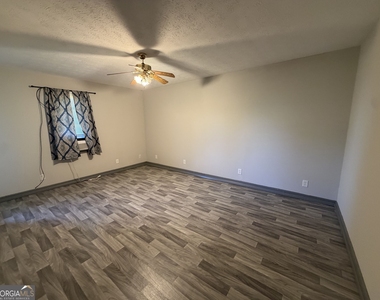 816 Bert Moorhead Road - Photo Thumbnail 6