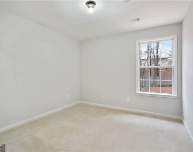 3644 Kentford Lane - Photo Thumbnail 18