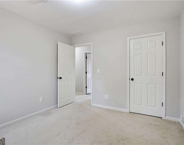 3644 Kentford Lane - Photo Thumbnail 15