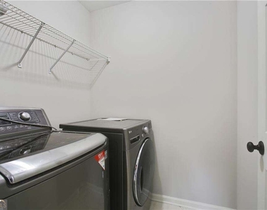 3644 Kentford Lane - Photo Thumbnail 21