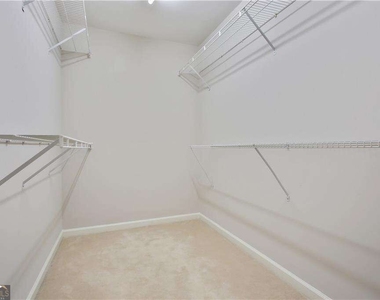 3644 Kentford Lane - Photo Thumbnail 13