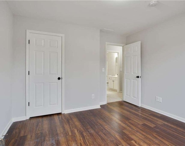 3644 Kentford Lane - Photo Thumbnail 20