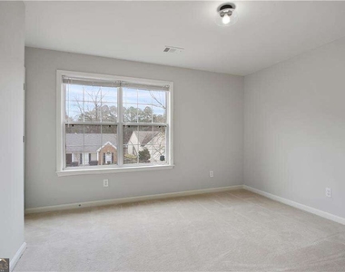 3644 Kentford Lane - Photo Thumbnail 17