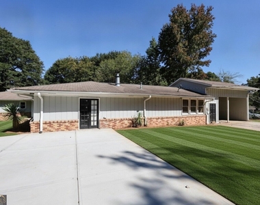 5075 Winters Chapel Road - Photo Thumbnail 1