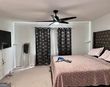 304 Commons Drive - Photo Thumbnail 13