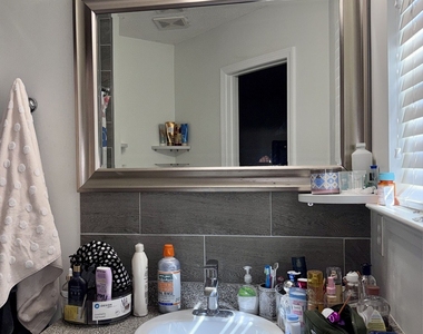 304 Commons Drive - Photo Thumbnail 17