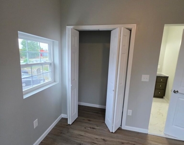 207 N 400 Center Lane - Photo Thumbnail 3