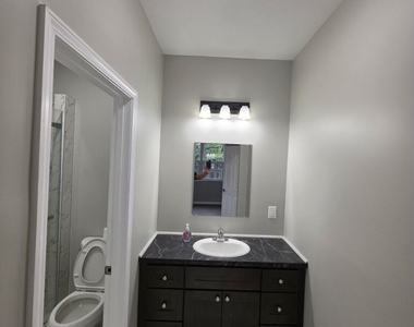 207 N 400 Center Lane - Photo Thumbnail 4