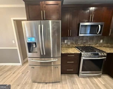 839 Michael Lee Way - Photo Thumbnail 23