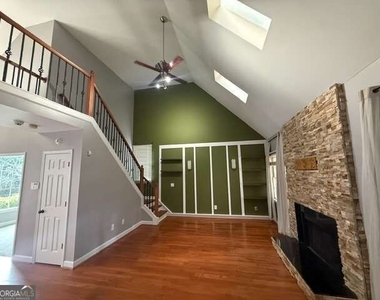 839 Michael Lee Way - Photo Thumbnail 10