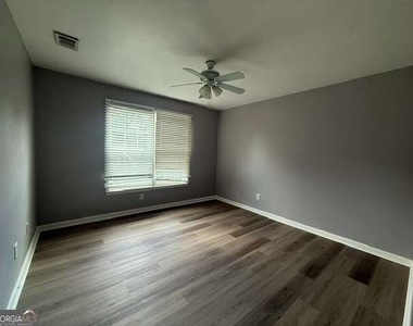 839 Michael Lee Way - Photo Thumbnail 49
