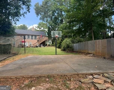 839 Michael Lee Way - Photo Thumbnail 34