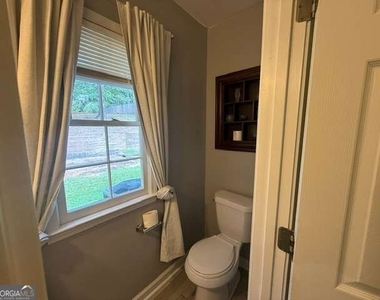 839 Michael Lee Way - Photo Thumbnail 25