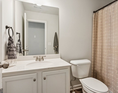 566 Skye Drive - Photo Thumbnail 16