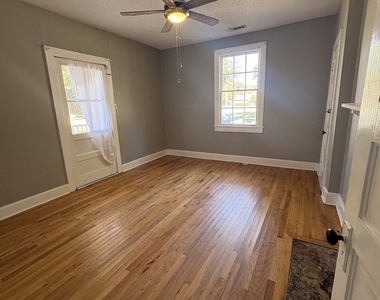 15 Elmwood Street Ne - Photo Thumbnail 2