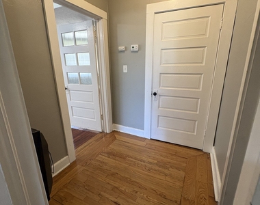 15 Elmwood Street Ne - Photo Thumbnail 4
