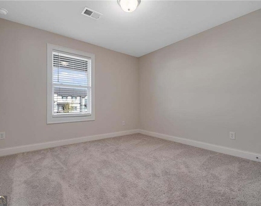 126 Reagan Street - Photo Thumbnail 27