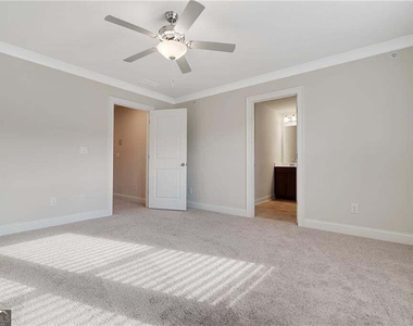 126 Reagan Street - Photo Thumbnail 20
