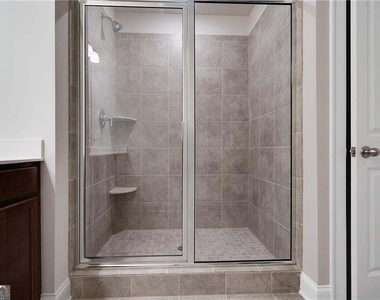 126 Reagan Street - Photo Thumbnail 24