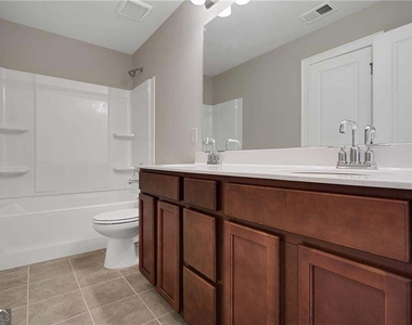 126 Reagan Street - Photo Thumbnail 26