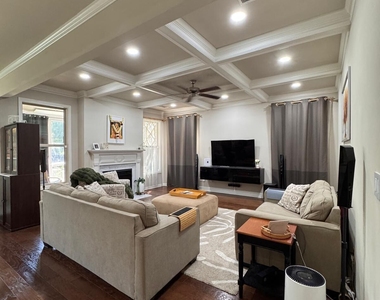 5786 Apple Grove Road - Photo Thumbnail 3