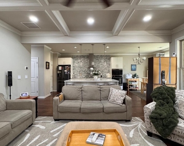 5786 Apple Grove Road - Photo Thumbnail 2