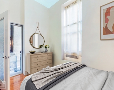 55 West 105th Street - Photo Thumbnail 2