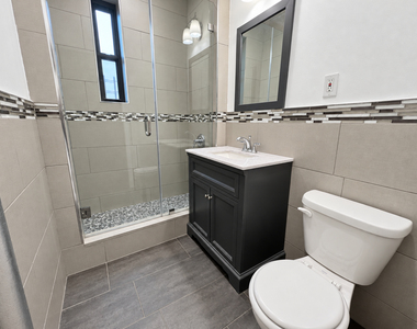 118 Quincy Street - Photo Thumbnail 6