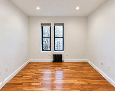 118 Quincy Street - Photo Thumbnail 4