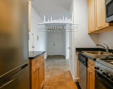 East 79th Street - Photo Thumbnail 1