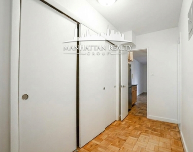 East 79th Street - Photo Thumbnail 2