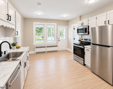 54 Park Ave - Photo Thumbnail 2
