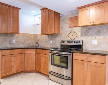 22 Saunders Ln - Photo Thumbnail 27